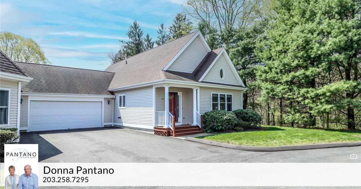 204 Summerfield Gardens, Shelton, CT 06484